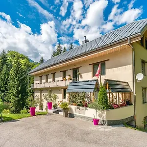 le-moulin-des-olirics.hotels-rhonealpes.com/